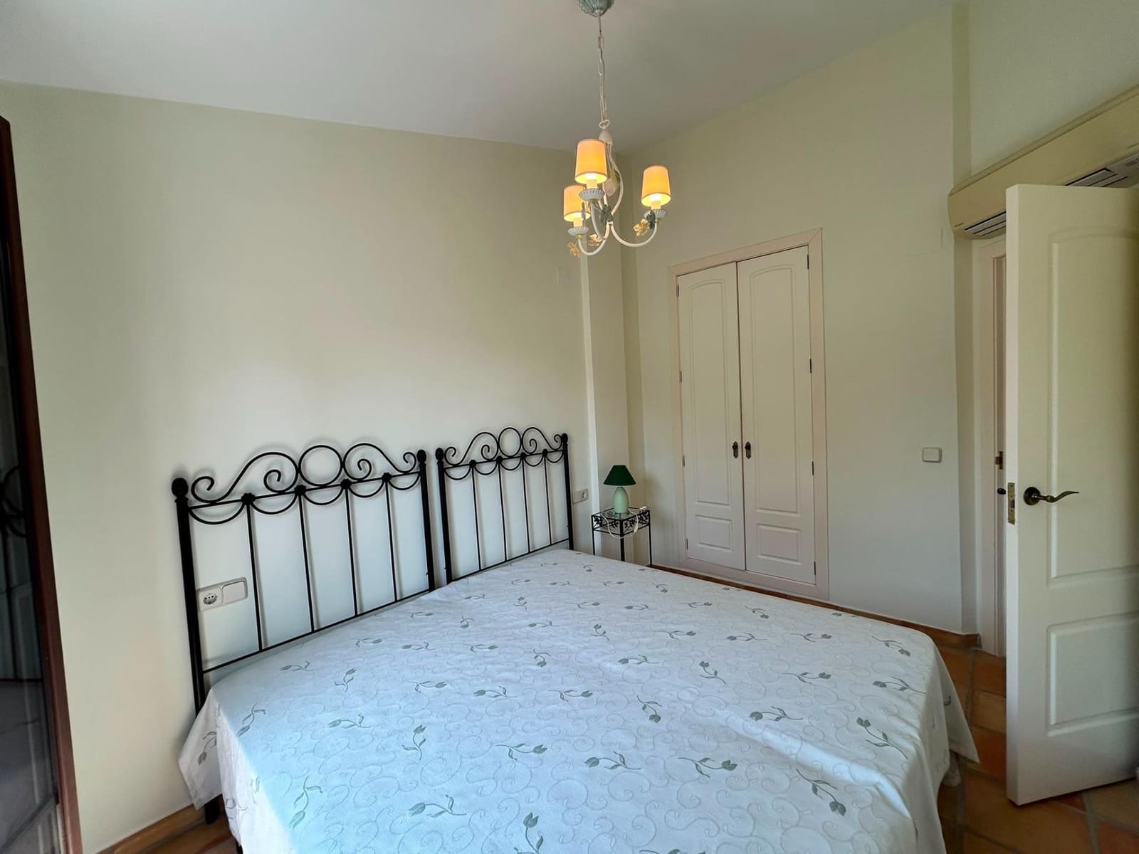 Bungalow de 3 habitaciones en Finestrat en venta con piscina - 335.000 € (Ref: 9973397)