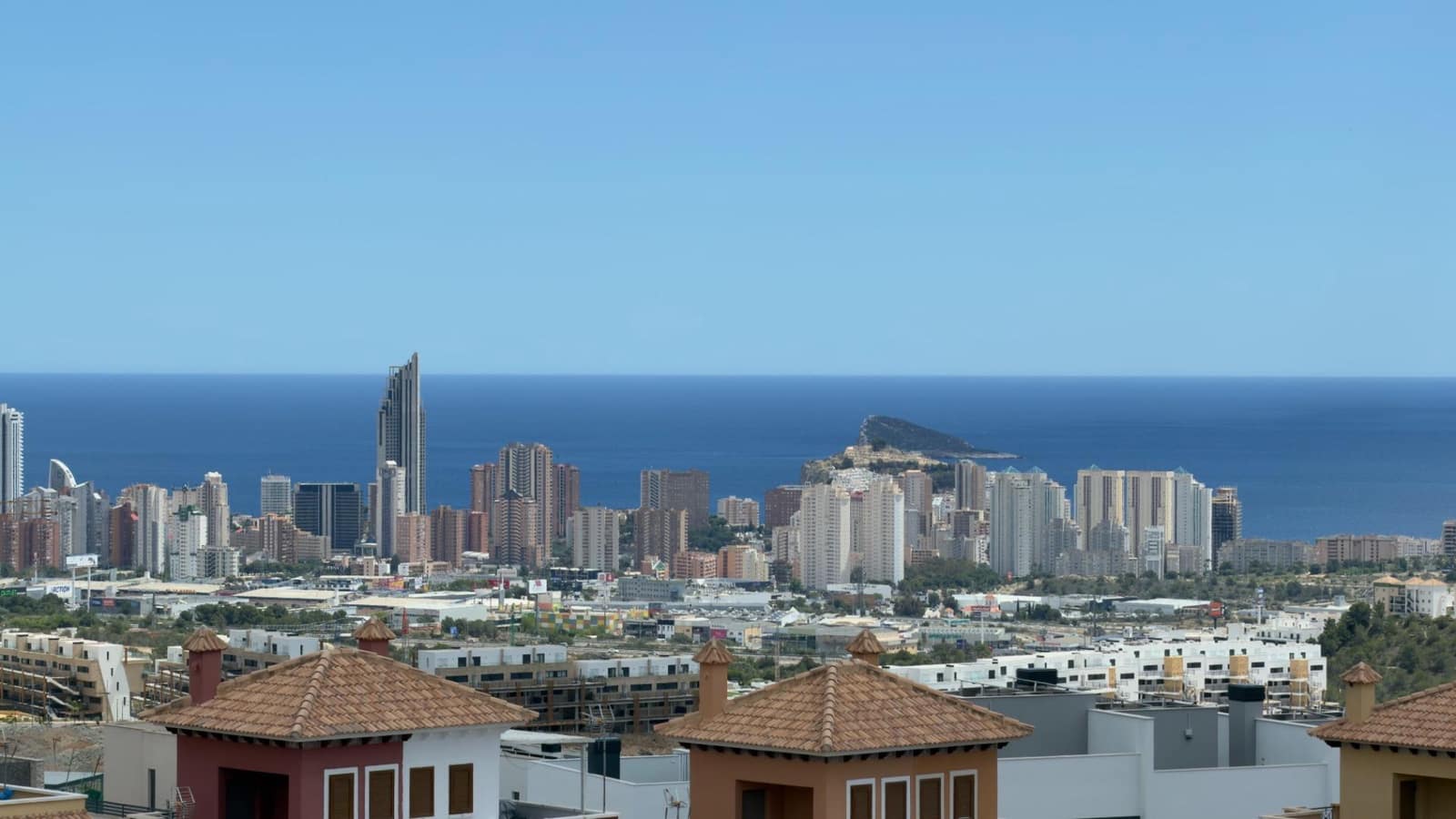 3 bedroom Bungalow for rent in Finestrat with pool garage - € 3,500 (Ref: 9973398)