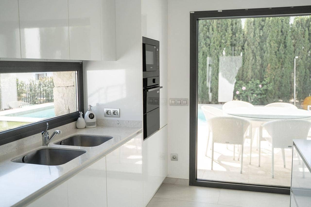 4 sypialnia Willa na sprzedaż w Finestrat z basenem garażem - 1 170 000 € (Ref: 9975532)
