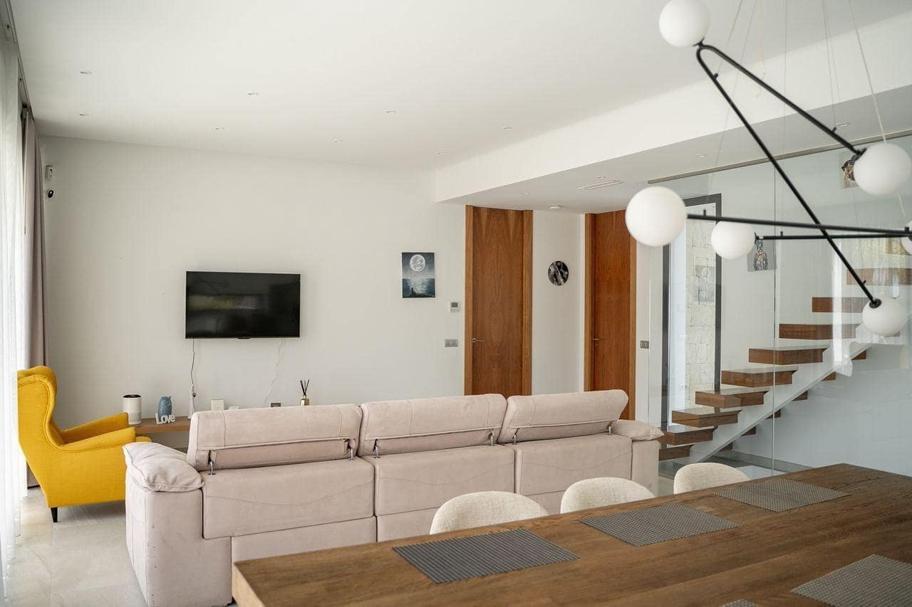 4 sypialnia Willa na sprzedaż w Finestrat z basenem garażem - 1 170 000 € (Ref: 9975532)