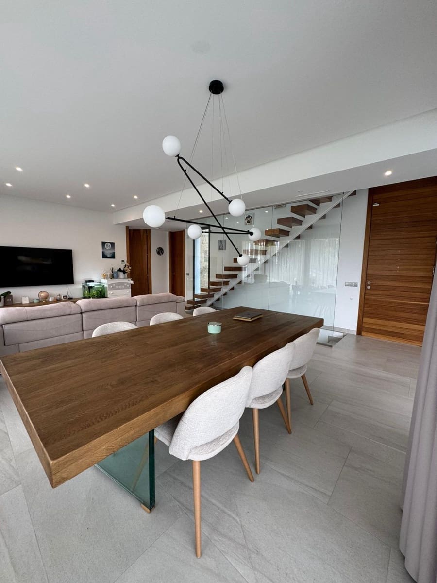 4 sypialnia Willa na sprzedaż w Finestrat z basenem garażem - 1 170 000 € (Ref: 9975532)