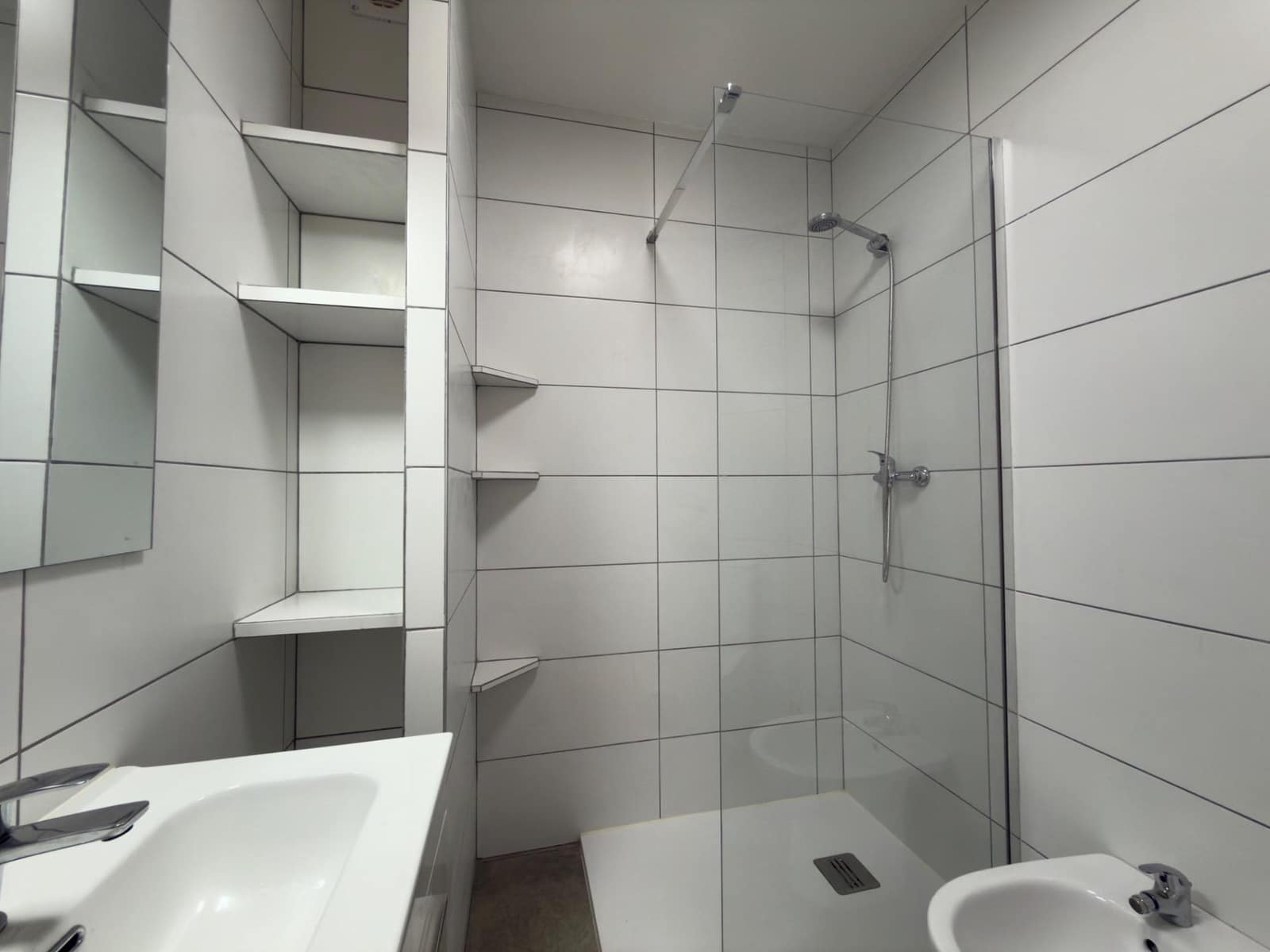 3 makuuhuone Huoneisto myytävänä paikassa Alicante kaupunki - 84 000 € (Ref: 9977419)
