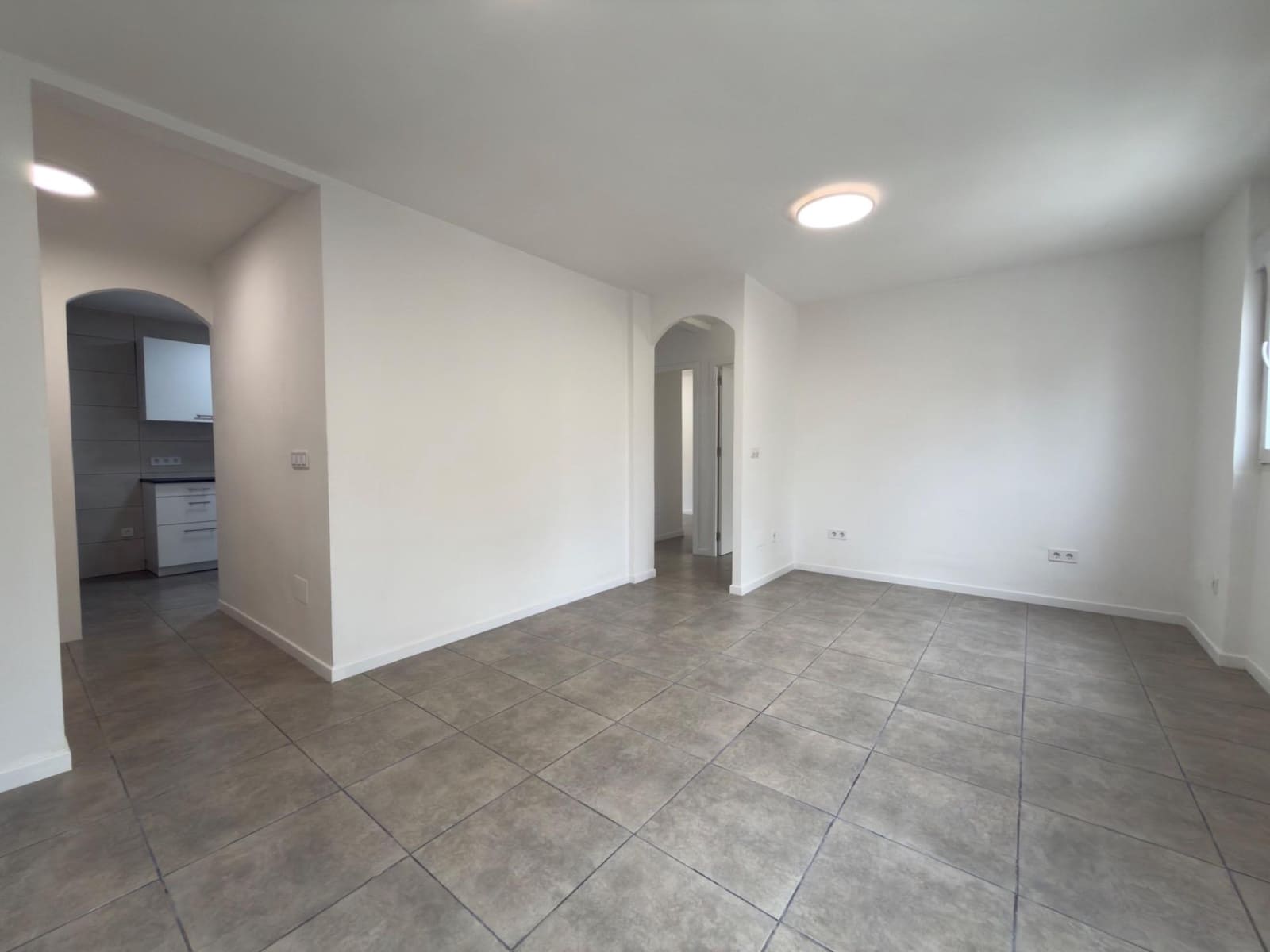 3 makuuhuone Huoneisto myytävänä paikassa Alicante kaupunki - 84 000 € (Ref: 9977419)