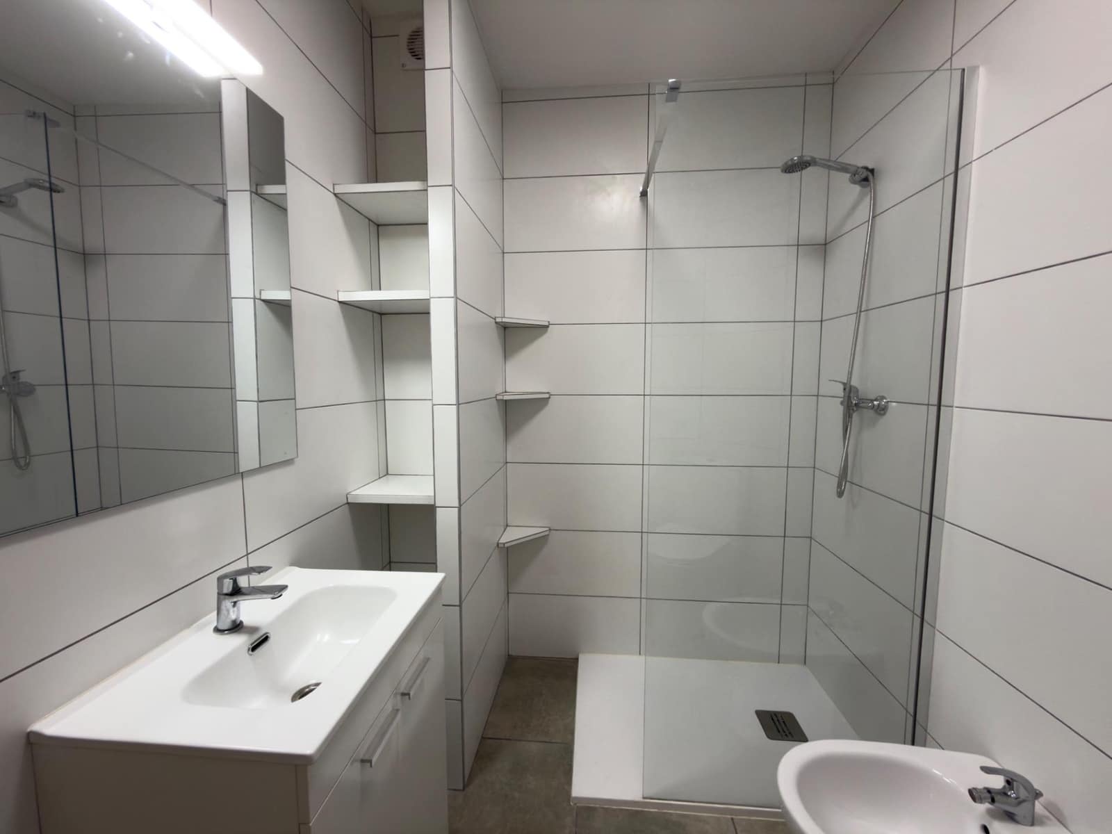 3 makuuhuone Huoneisto myytävänä paikassa Alicante kaupunki - 84 000 € (Ref: 9977419)