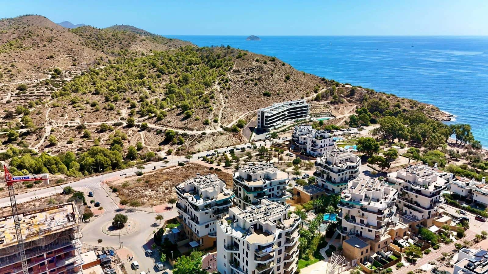 Penthouse de 2 chambres à louer à La Villajoyosa / Vila Joiosa avec piscine garage - 2 500 € (Ref: 9978971)
