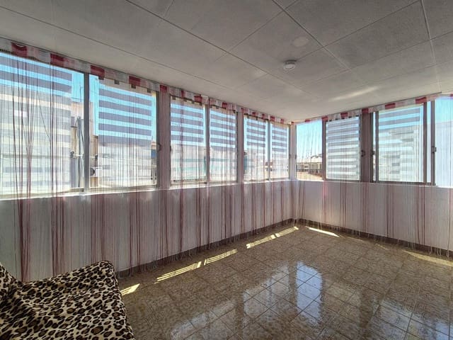 2 soveværelse Lejlighed til salg i Carolinas Altas, Alicante by - € 175.000 (Ref: 9990804)