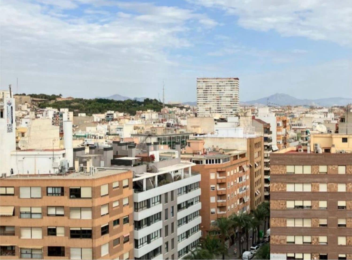 2 chambre Appartement à vendre à Alicante ville avec garage - 447 000 € (Ref: 9641398)