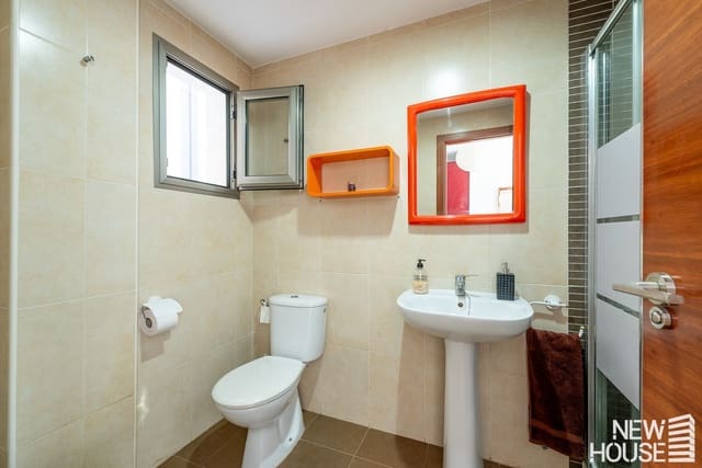 Apartamento de 1 habitación en Carolinas Bajas, Alicante / Alacant ciudad en venta con piscina garaje - 176.000 € (Ref: 9641399)