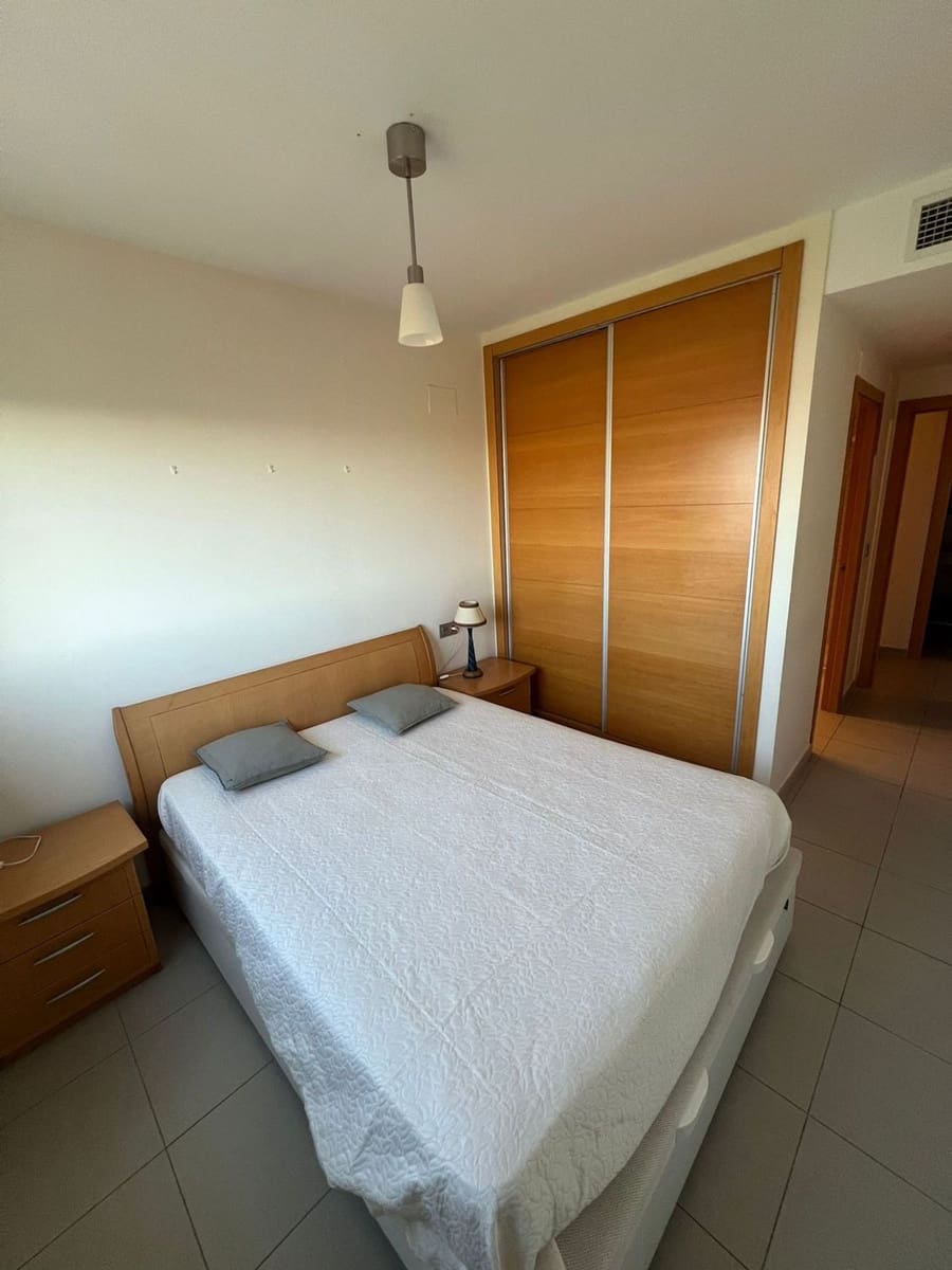 2 soveværelse Lejlighed til leje i Alicante by med swimmingpool garage - € 1.500 (Ref: 9641402)