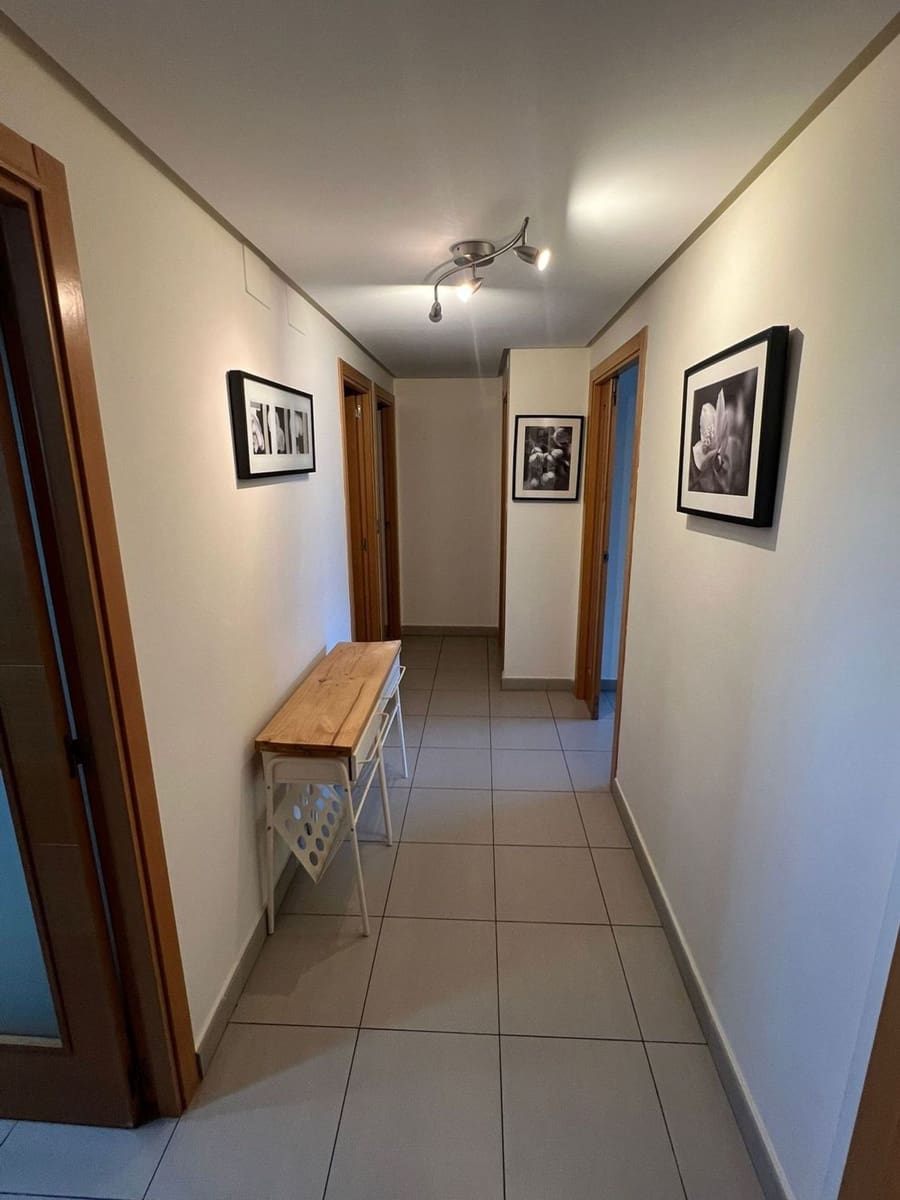 2 soveværelse Lejlighed til leje i Alicante by med swimmingpool garage - € 1.500 (Ref: 9641402)