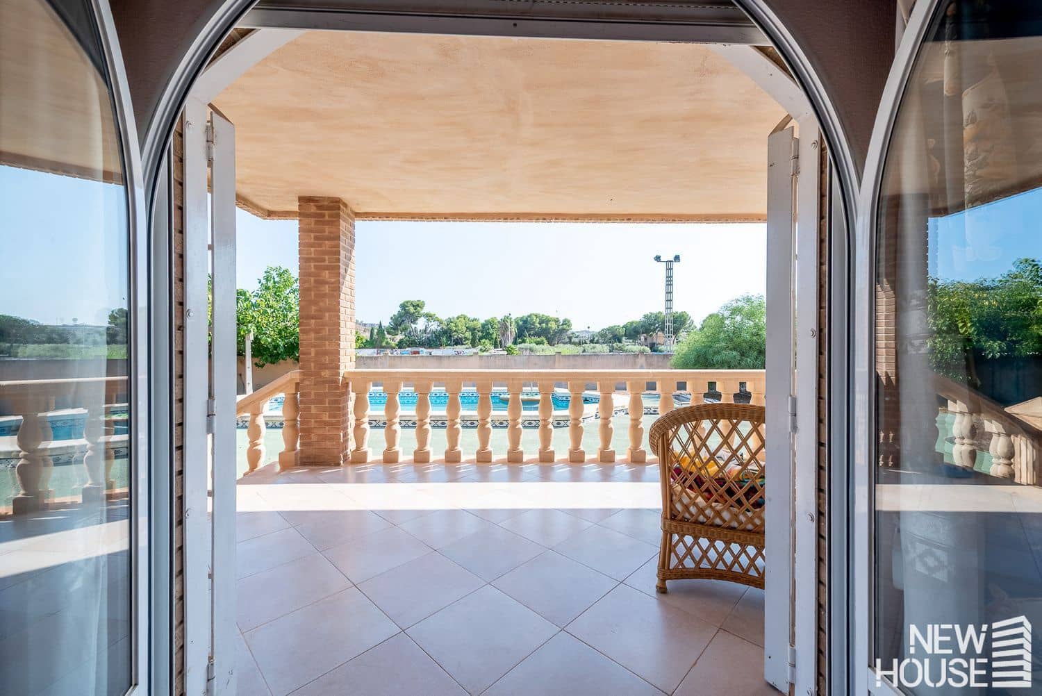 5 makuuhuone Huvila myytävänä paikassa Villafranqueza mukana uima-altaan 
autotalli - 550 000 € (Ref: 9641403)