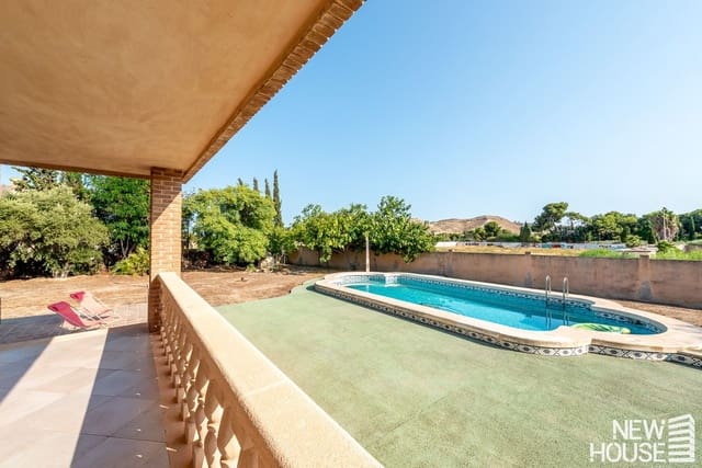 5 makuuhuone Huvila myytävänä paikassa Villafranqueza, Alicante kaupunki mukana uima-altaan 
autotalli - 550 000 € (Ref: 9641403)