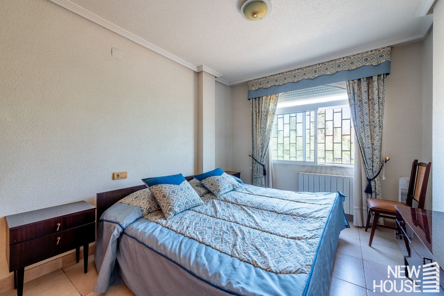 5 makuuhuone Huvila myytävänä paikassa Villafranqueza mukana uima-altaan 
autotalli - 550 000 € (Ref: 9641403)