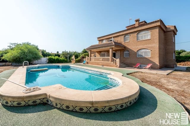 5 makuuhuone Huvila myytävänä paikassa Villafranqueza, Alicante kaupunki mukana uima-altaan 
autotalli - 550 000 € (Ref: 9641403)