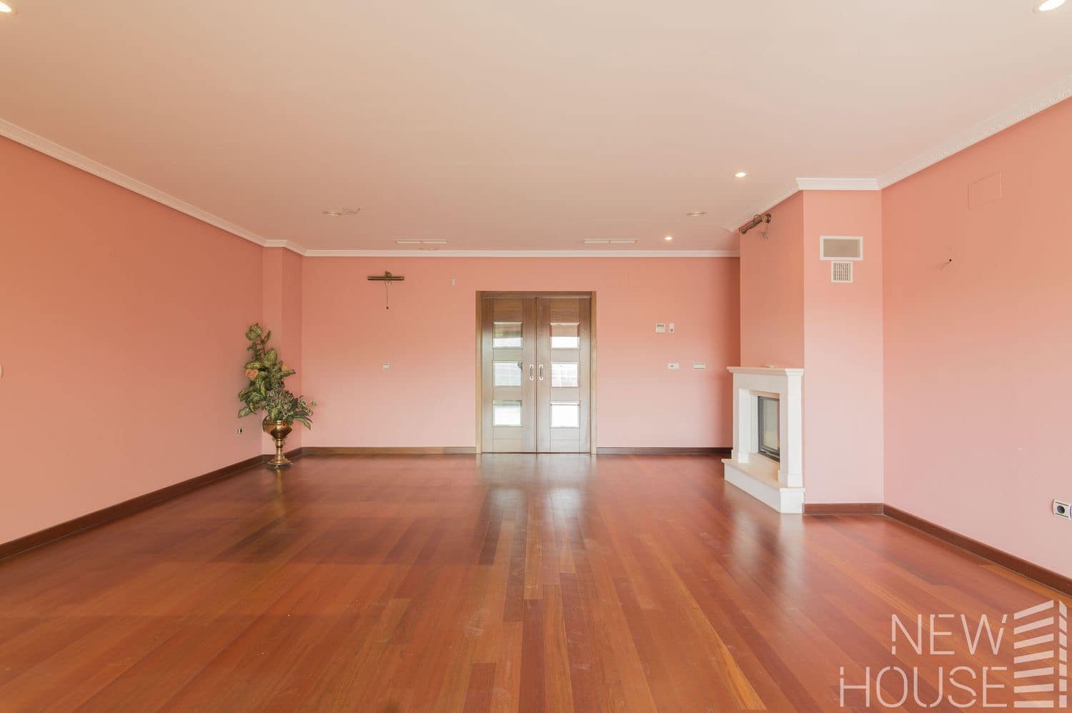 8 bedroom Townhouse for sale in Cabo de las Huertas with pool garage - € 1,124,900 (Ref: 9641405)