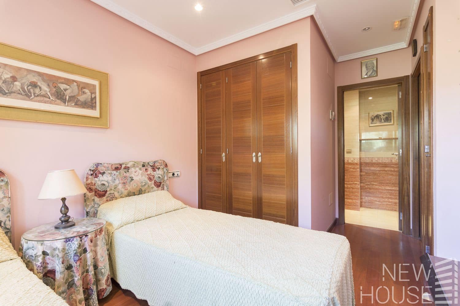 8 bedroom Townhouse for sale in Cabo de las Huertas with pool garage - € 1,124,900 (Ref: 9641405)