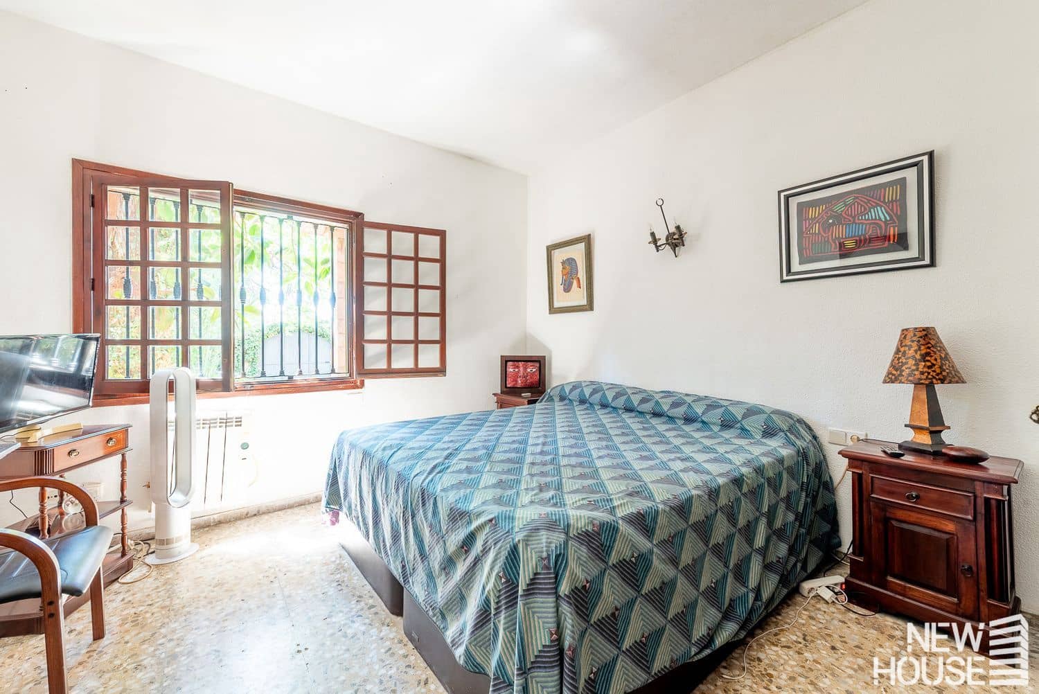 3 bedroom Villa for sale in Alicante / Alacant city with garage - € 585,000 (Ref: 9641407)