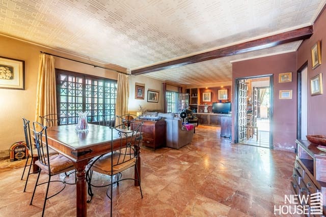 3 bedroom Villa for sale in Albufereta, Alicante / Alacant city with garage - € 585,000 (Ref: 9641407)