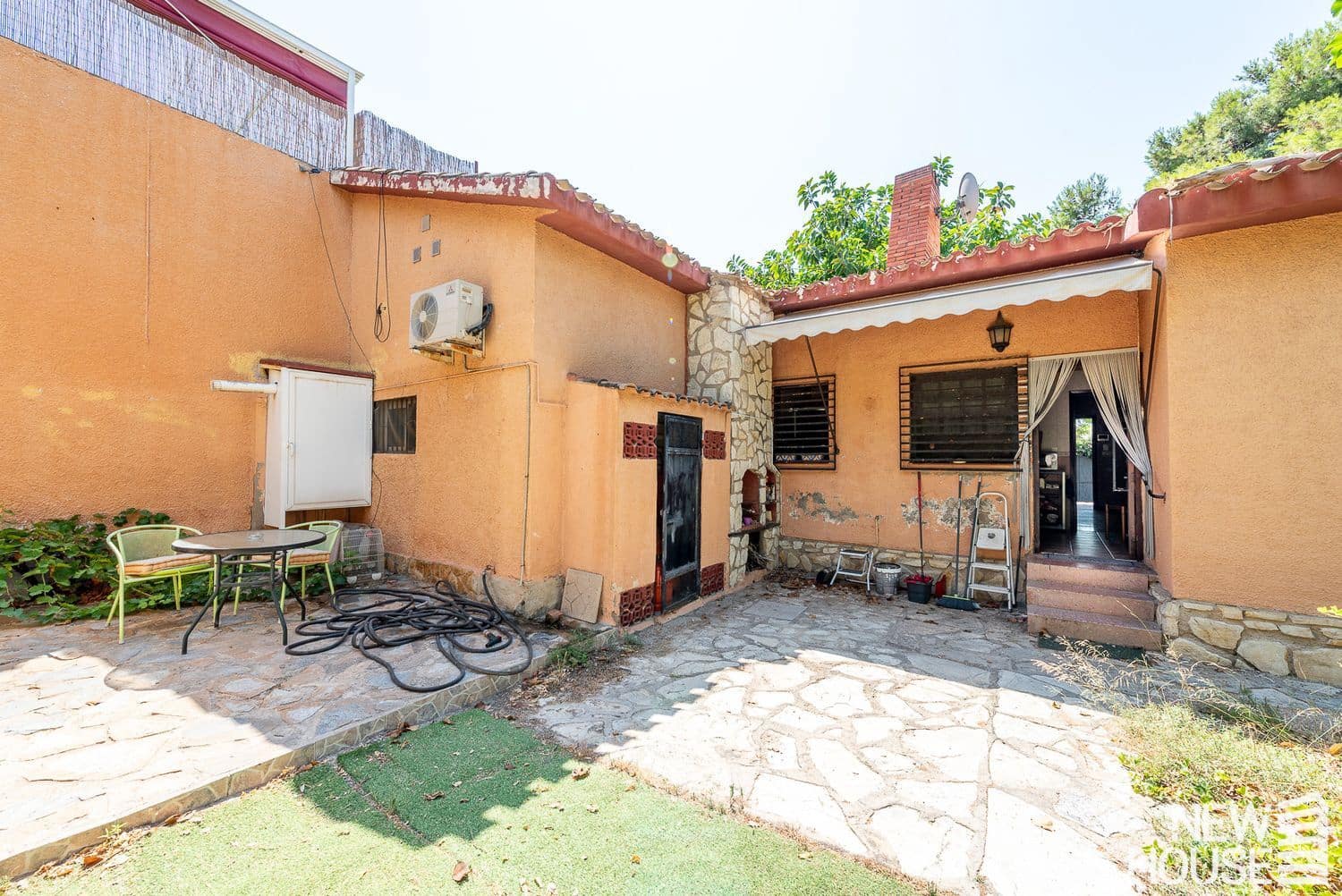 3 bedroom Villa for sale in Alicante / Alacant city with garage - € 585,000 (Ref: 9641407)