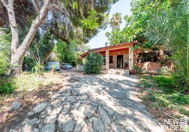 3 bedroom Villa for sale in Albufereta, Alicante / Alacant city with garage - € 585,000 (Ref: 9641407)