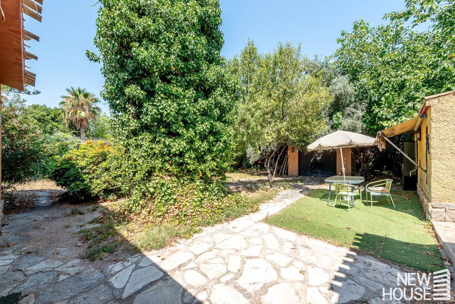 3 bedroom Villa for sale in Alicante / Alacant city with garage - € 585,000 (Ref: 9641407)