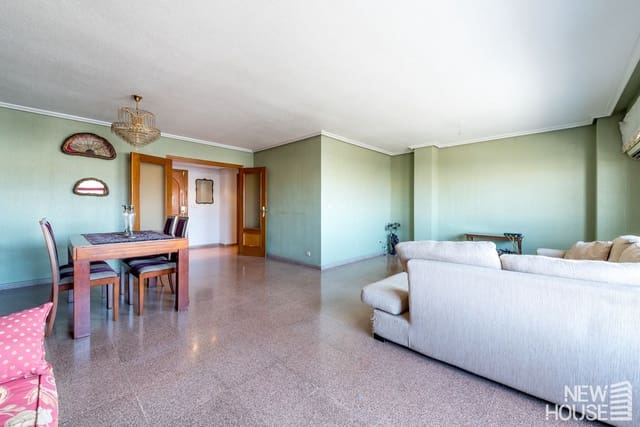 4 makuuhuone Huoneisto myytävänä paikassa Santo Domingo, Alicante kaupunki mukana 
autotalli - 350 000 € (Ref: 9641408)