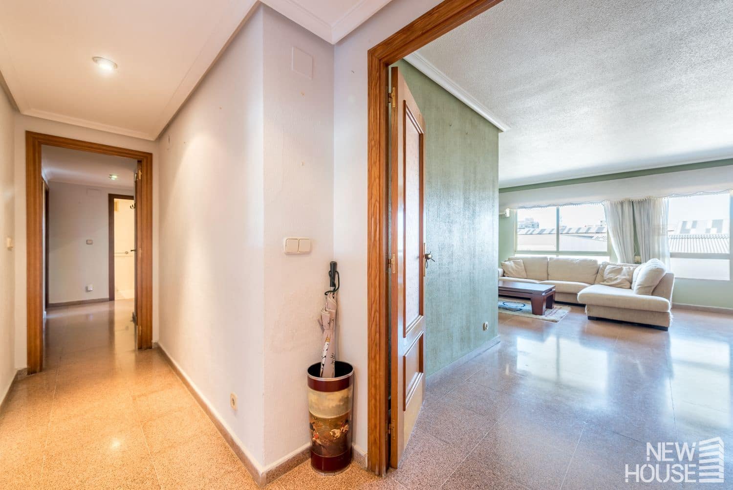 4 makuuhuone Huoneisto myytävänä paikassa Alicante kaupunki mukana 
autotalli - 350 000 € (Ref: 9641408)