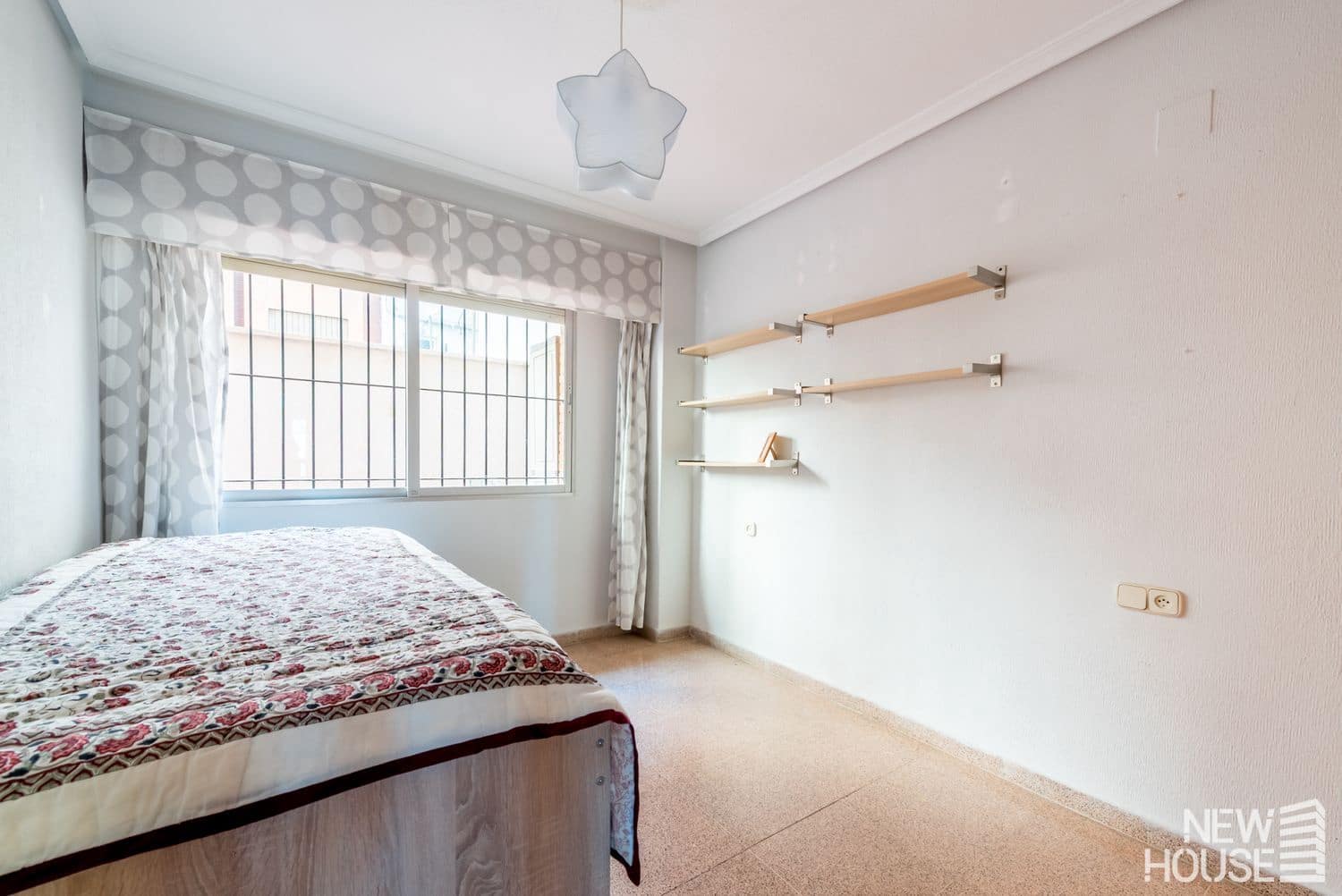 4 makuuhuone Huoneisto myytävänä paikassa Alicante kaupunki mukana 
autotalli - 350 000 € (Ref: 9641408)