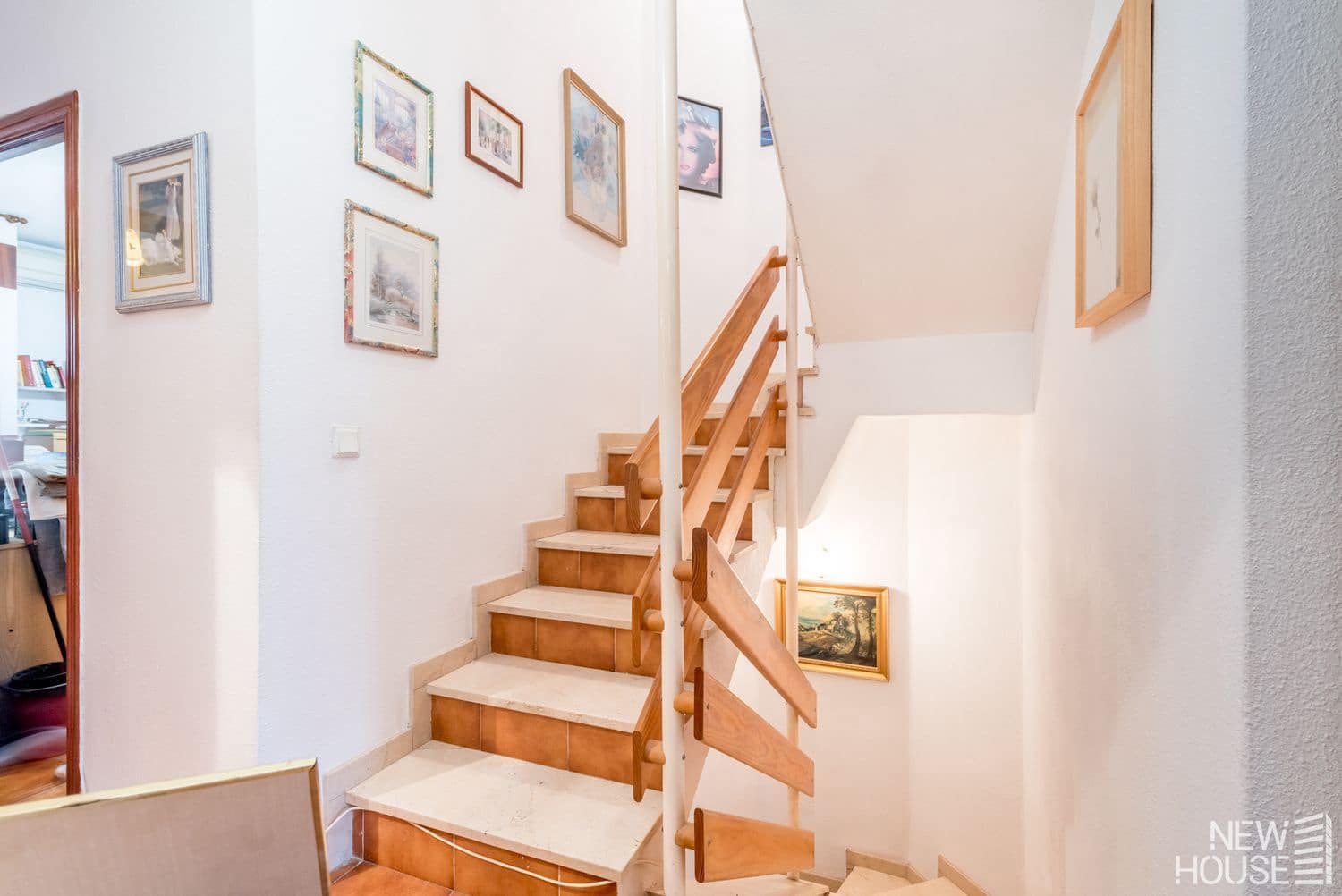 5 bedroom Townhouse for sale in Cabo de las Huertas with pool garage - € 499,000 (Ref: 9641410)