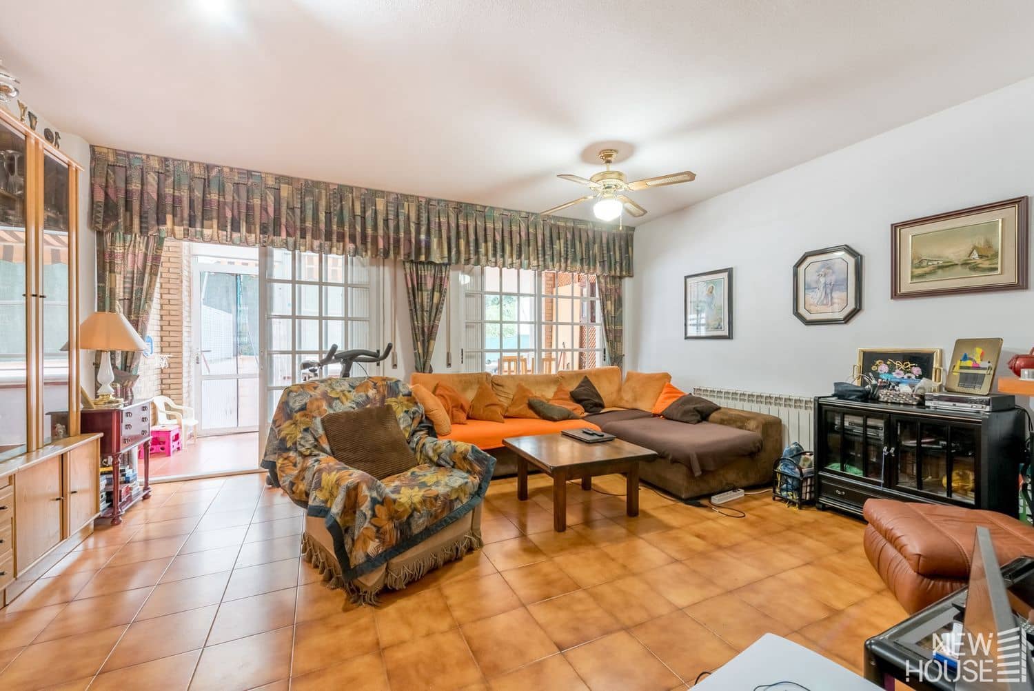 5 bedroom Townhouse for sale in Cabo de las Huertas with pool garage - € 499,000 (Ref: 9641410)