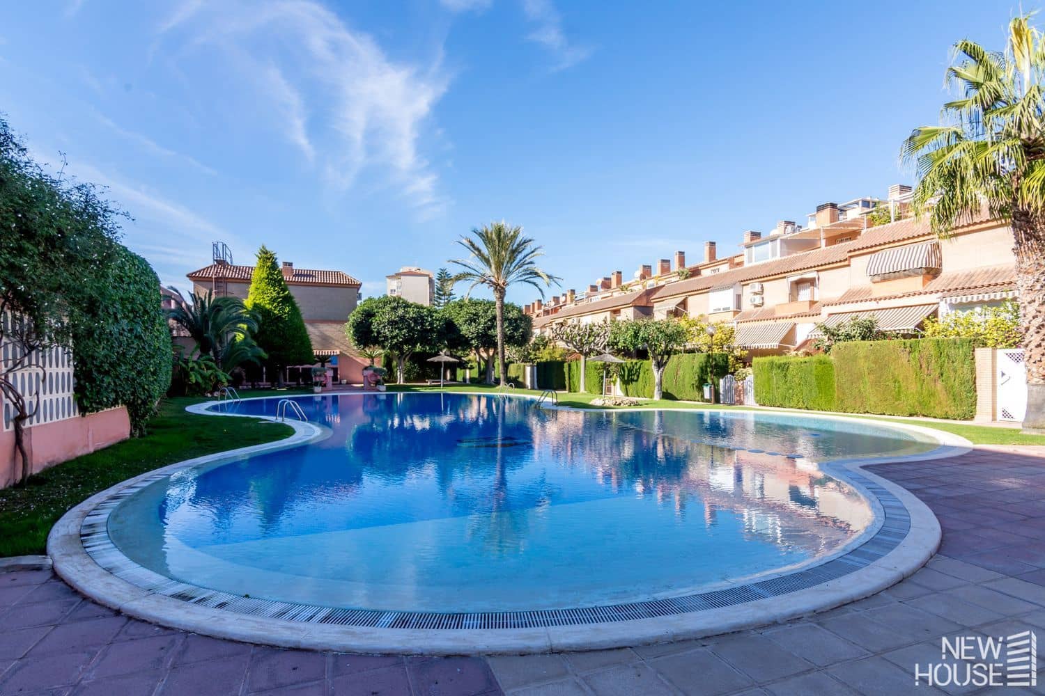 5 bedroom Townhouse for sale in Cabo de las Huertas with pool garage - € 499,000 (Ref: 9641410)