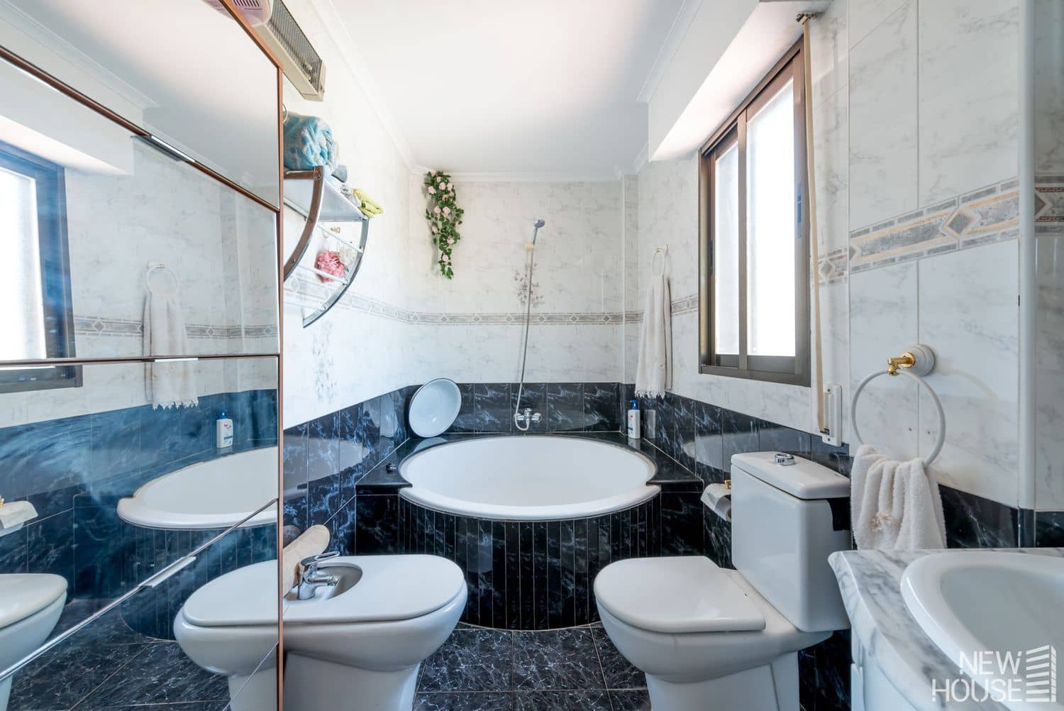 4 makuuhuone Huvila myytävänä paikassa San Vicente / Sant Vicent del Raspeig mukana uima-altaan 
autotalli - 570 000 € (Ref: 9641413)