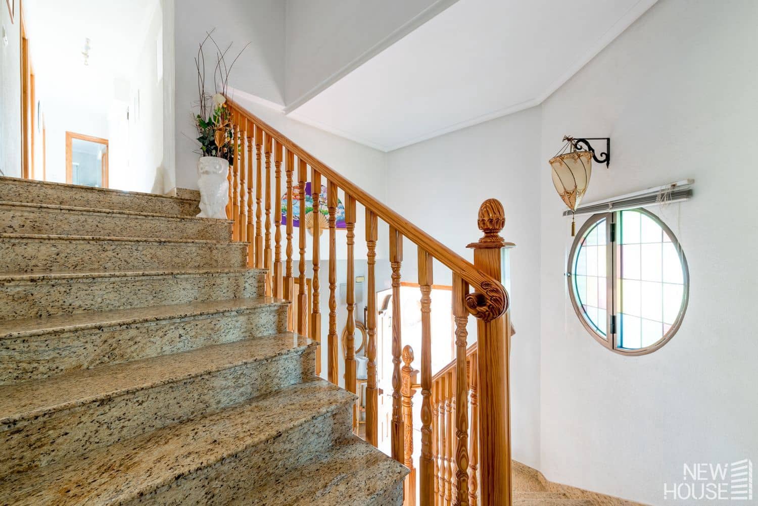 4 makuuhuone Huvila myytävänä paikassa San Vicente / Sant Vicent del Raspeig mukana uima-altaan 
autotalli - 570 000 € (Ref: 9641413)