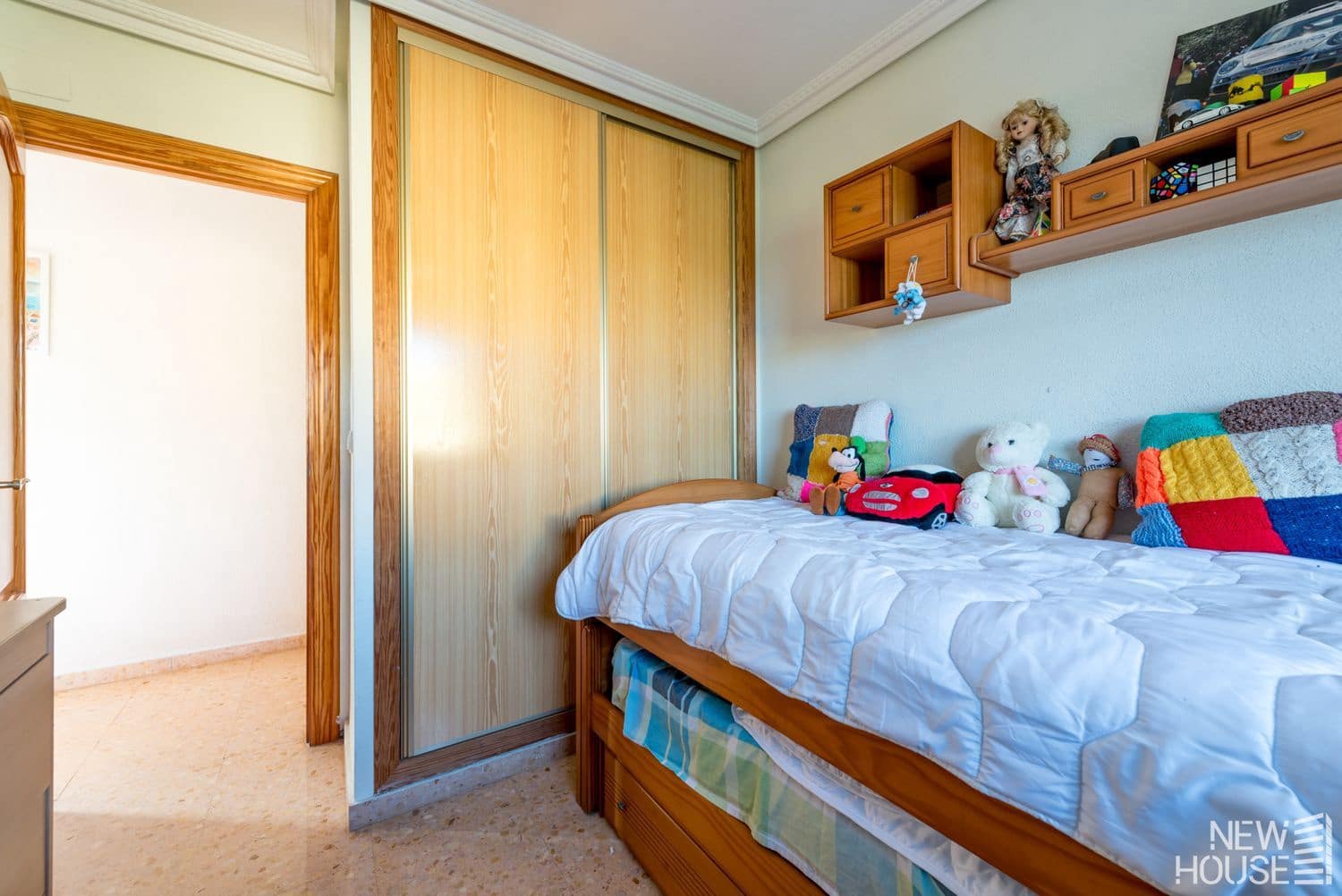 4 makuuhuone Huvila myytävänä paikassa San Vicente / Sant Vicent del Raspeig mukana uima-altaan 
autotalli - 570 000 € (Ref: 9641413)