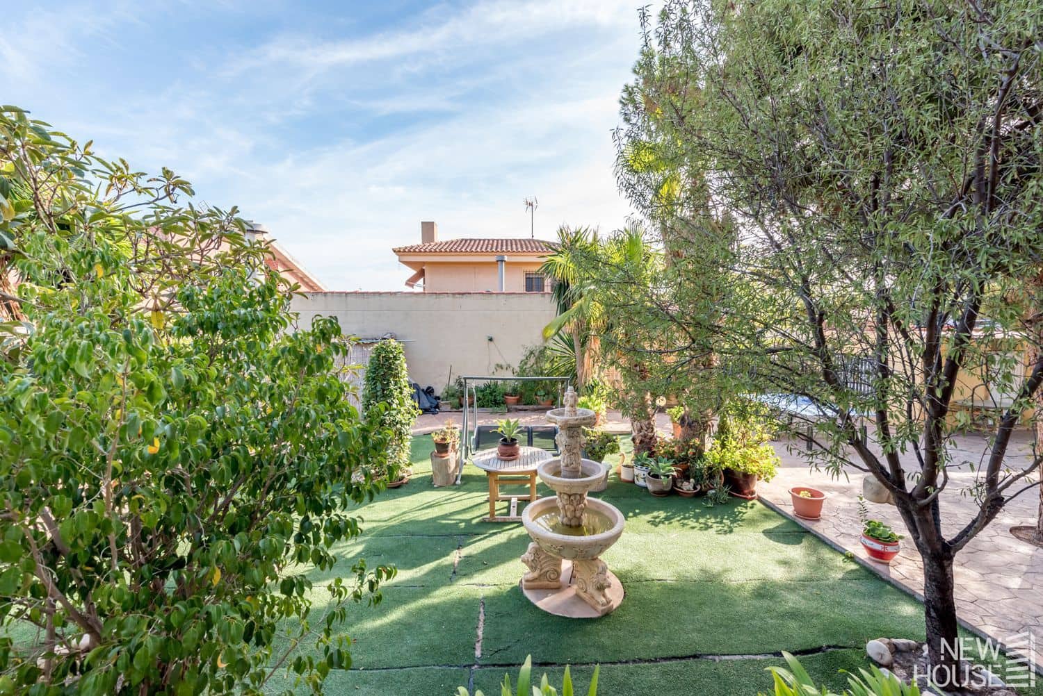 4 makuuhuone Huvila myytävänä paikassa San Vicente / Sant Vicent del Raspeig mukana uima-altaan 
autotalli - 570 000 € (Ref: 9641413)