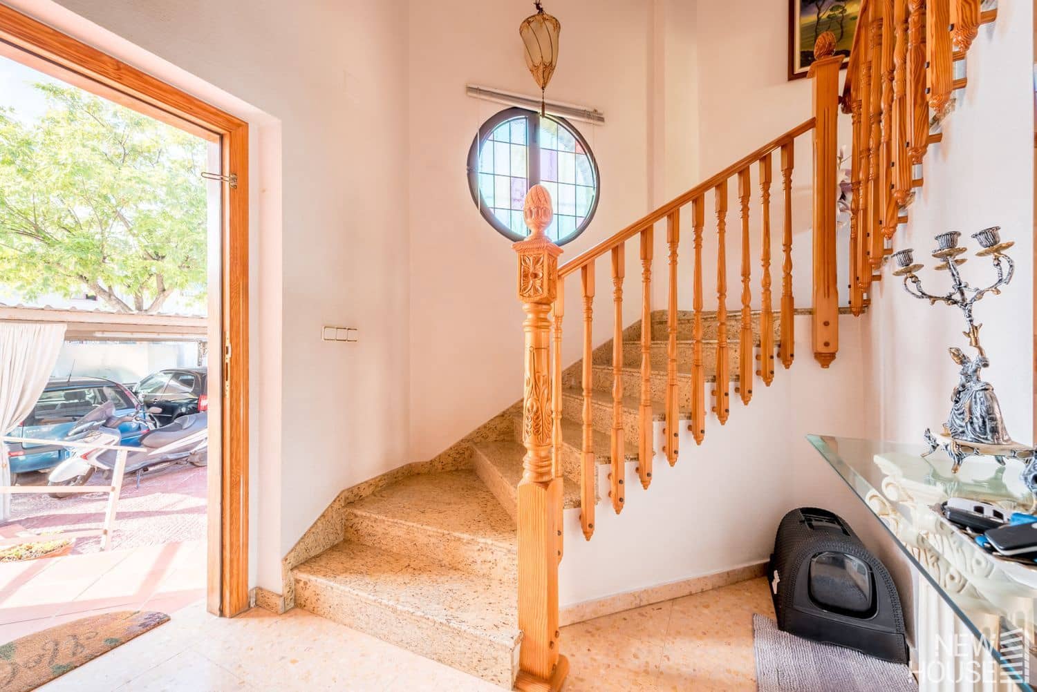 4 makuuhuone Huvila myytävänä paikassa San Vicente / Sant Vicent del Raspeig mukana uima-altaan 
autotalli - 570 000 € (Ref: 9641413)