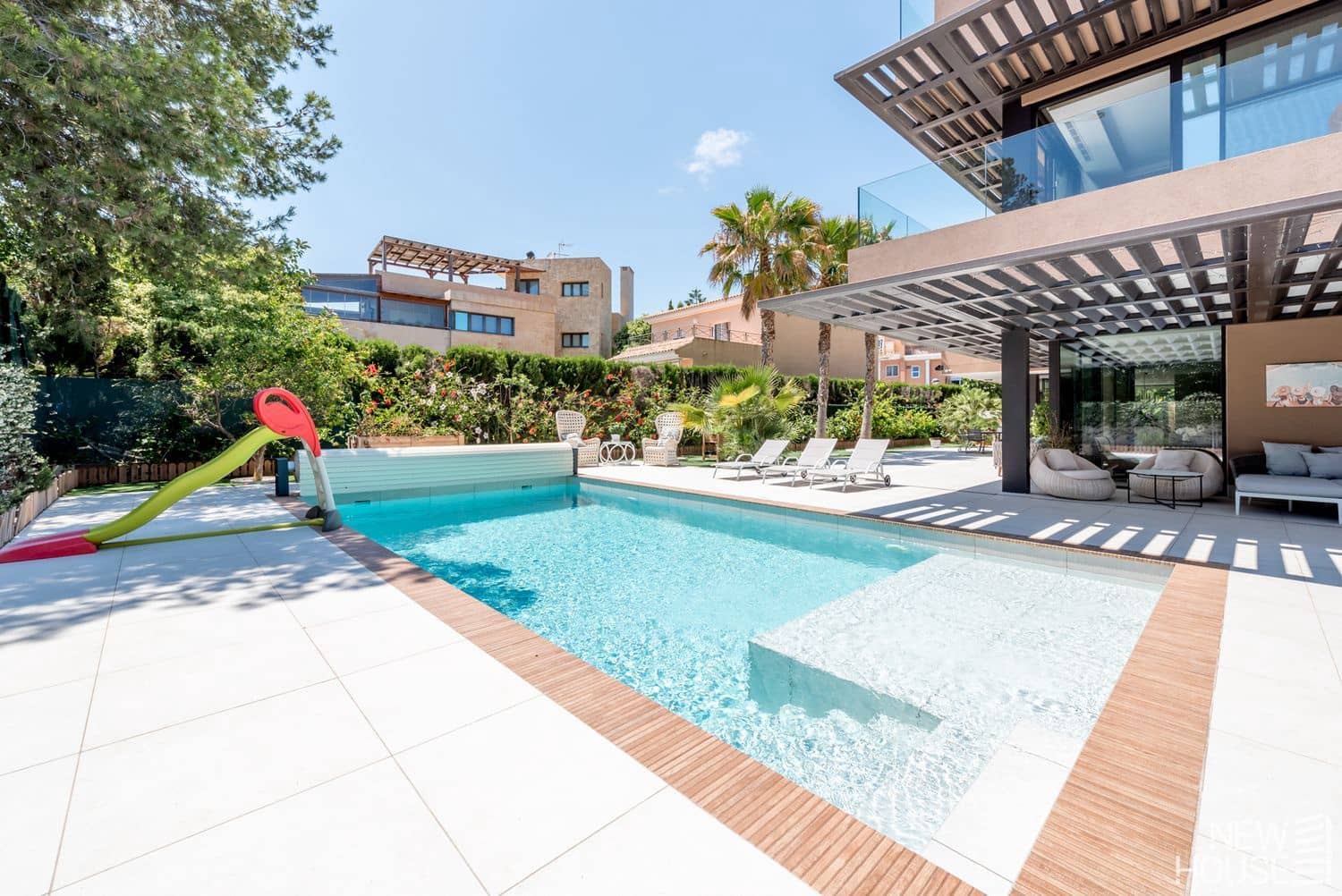 4 bedroom Villa for sale in Cabo de las Huertas with pool garage - € 3,200,000 (Ref: 9641414)