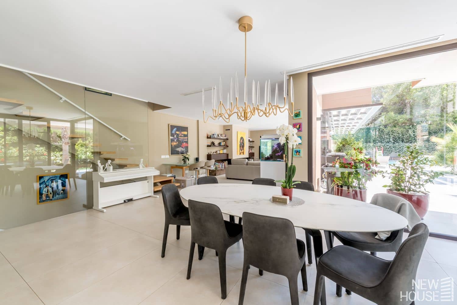 4 bedroom Villa for sale in Cabo de las Huertas with pool garage - € 3,200,000 (Ref: 9641414)