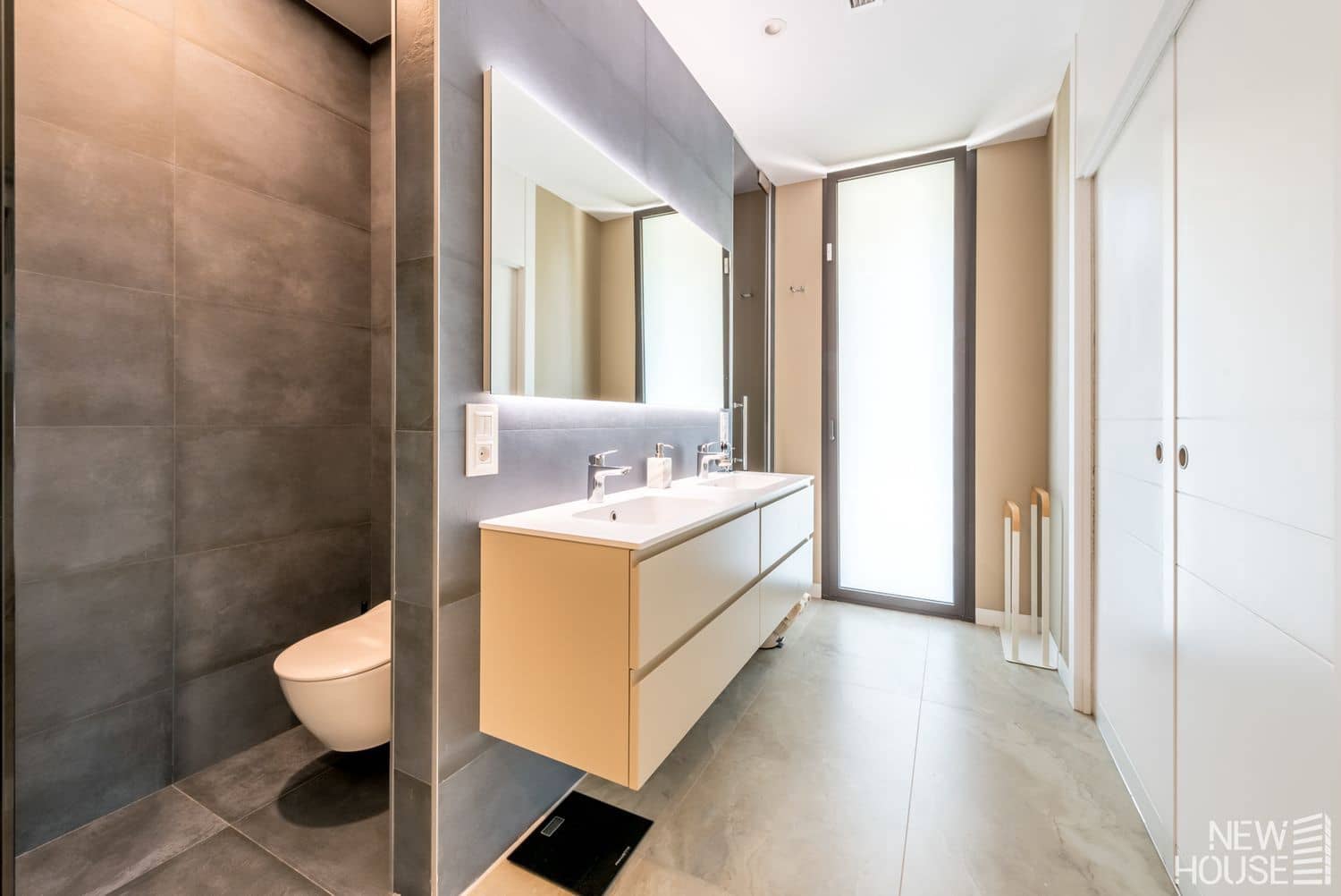 4 bedroom Villa for sale in Cabo de las Huertas with pool garage - € 3,200,000 (Ref: 9641414)