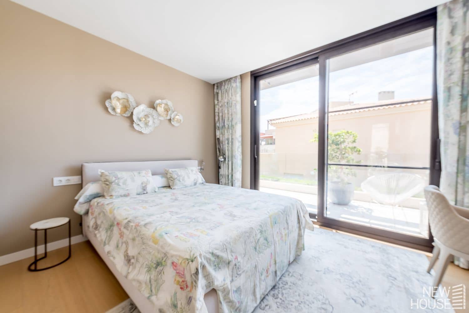 4 bedroom Villa for sale in Cabo de las Huertas with pool garage - € 3,200,000 (Ref: 9641414)