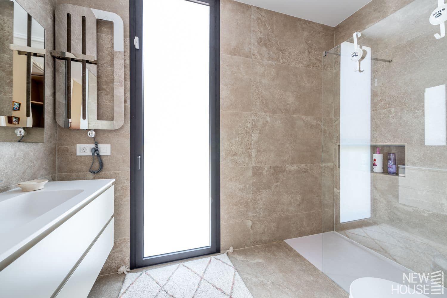 4 bedroom Villa for sale in Cabo de las Huertas with pool garage - € 3,200,000 (Ref: 9641414)