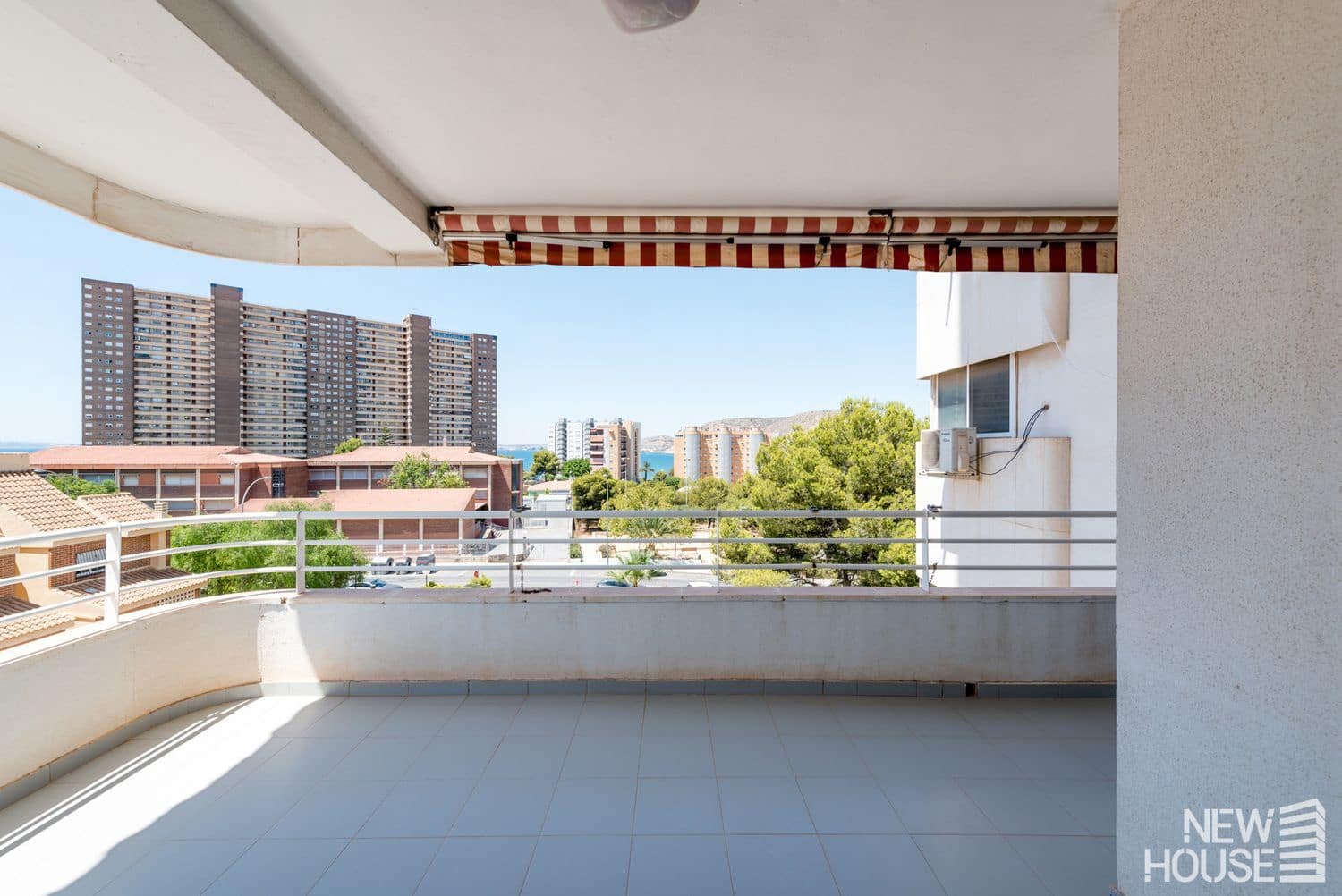 3 quarto Apartamento para venda em Cabo de las Huertas com piscina garagem - 410 000 € (Ref: 9641415)