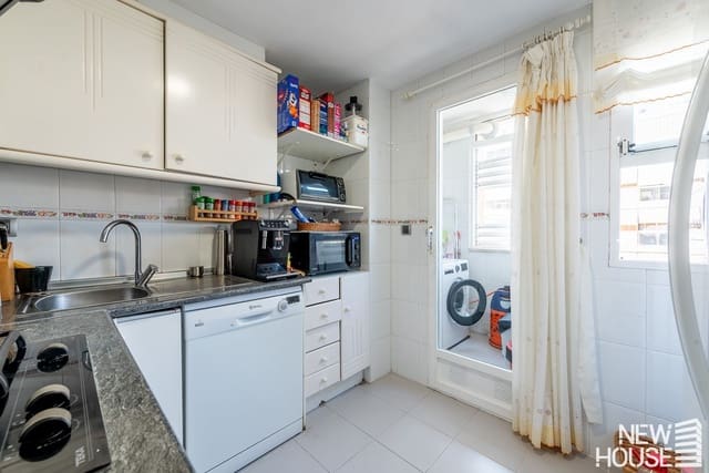 3 Zimmer Apartment zu verkaufen in Albufereta, Alicante / Alacant Stadt mit Pool Garage - 385.000 € (Ref: 9669802)