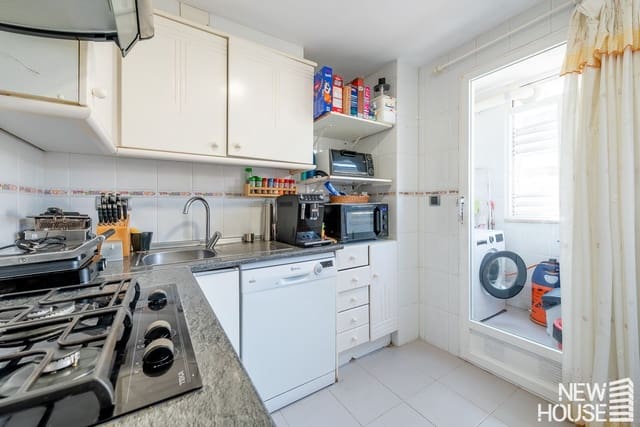 3 Zimmer Apartment zu verkaufen in Albufereta, Alicante / Alacant Stadt mit Pool Garage - 385.000 € (Ref: 9669802)