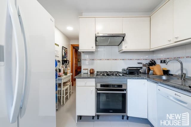 3 Zimmer Apartment zu verkaufen in Albufereta, Alicante / Alacant Stadt mit Pool Garage - 385.000 € (Ref: 9669802)