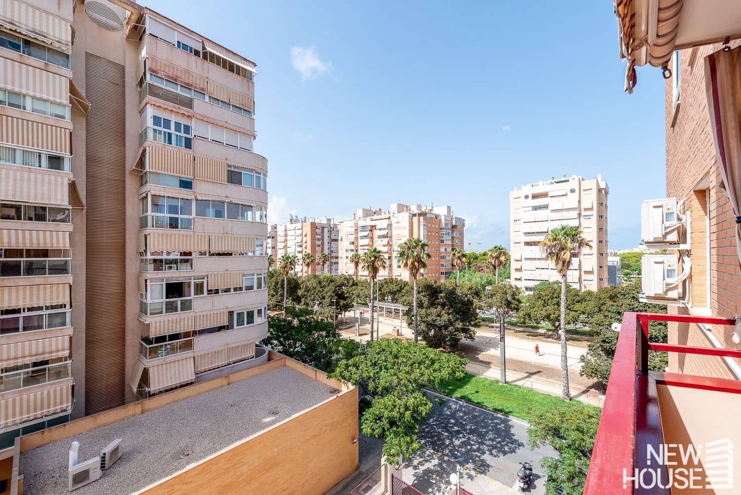 3 soveværelse Lejlighed til salg i Alicante by med swimmingpool garage - € 385.000 (Ref: 9669802)