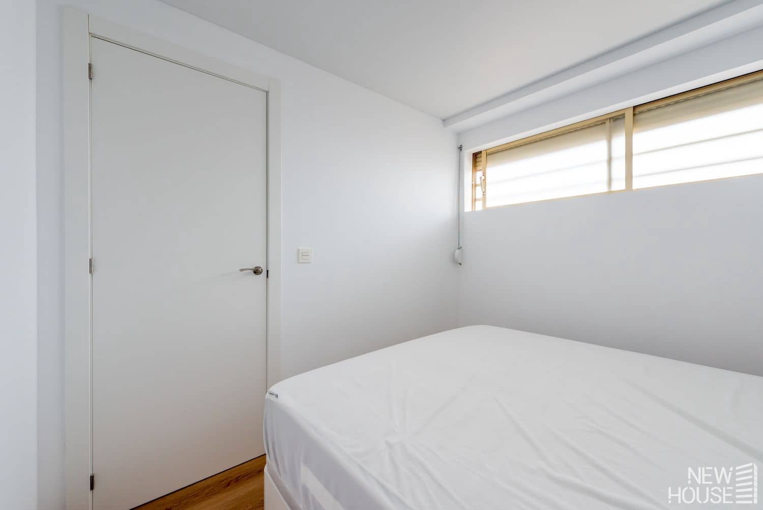 1 makuuhuone Huoneisto myytävänä paikassa Cabo de las Huertas mukana uima-altaan 
autotalli - 305 000 € (Ref: 9669803)