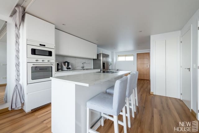 1 bedroom Apartment for sale in Cabo de las Huertas, Alicante / Alacant city with pool garage - € 305,000 (Ref: 9669803)