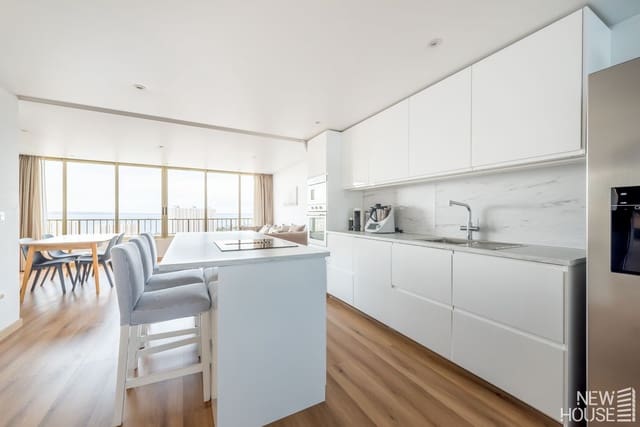 1 bedroom Apartment for sale in Cabo de las Huertas, Alicante / Alacant city with pool garage - € 305,000 (Ref: 9669803)