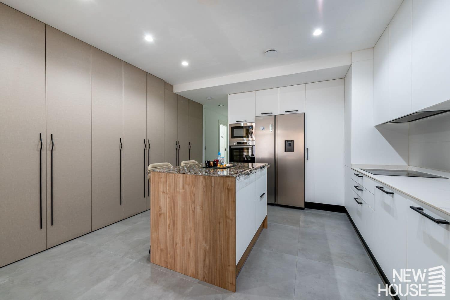 1 Zimmer Apartment zu verkaufen in Alicante / Alacant Stadt mit Garage - 195.000 € (Ref: 9669804)